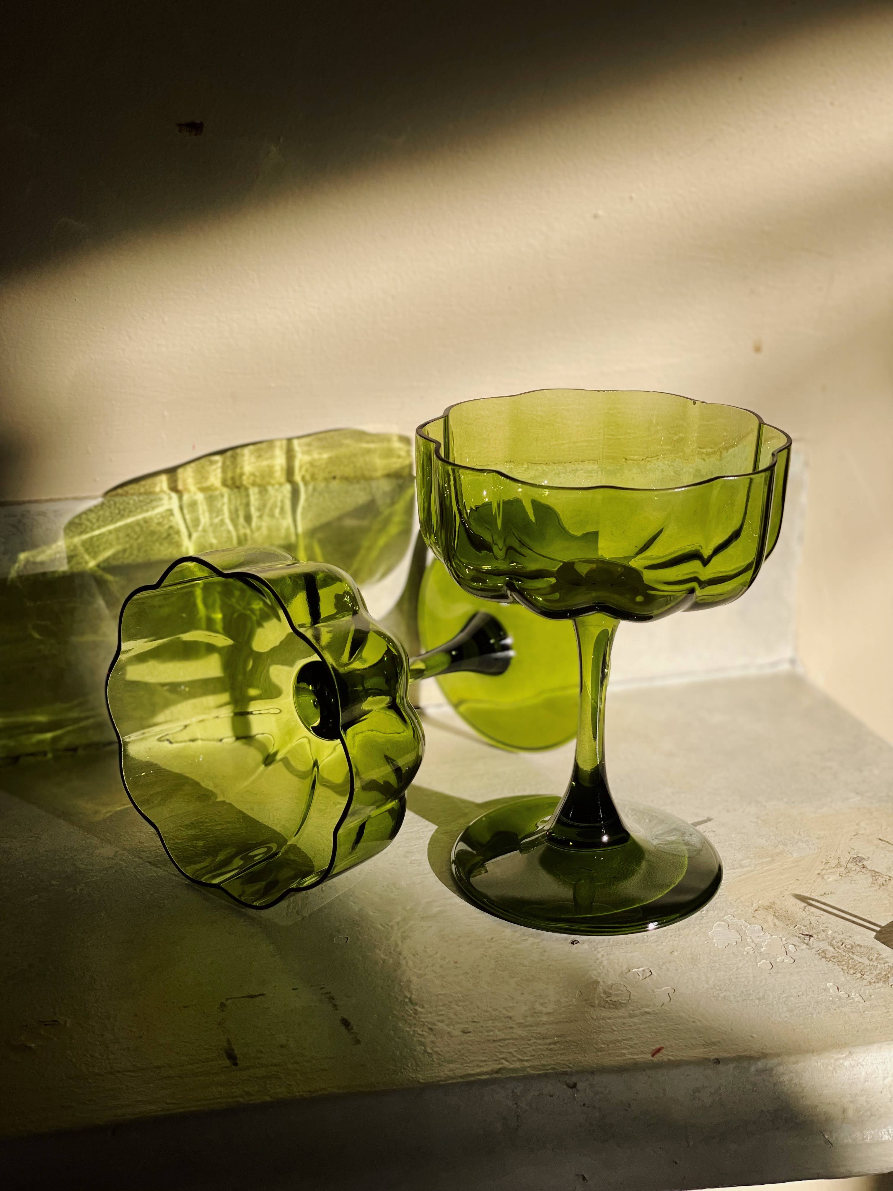 Eloise and Oliver - Wholesale Cocktail/Liquor Glass - Petal Martini Glass2