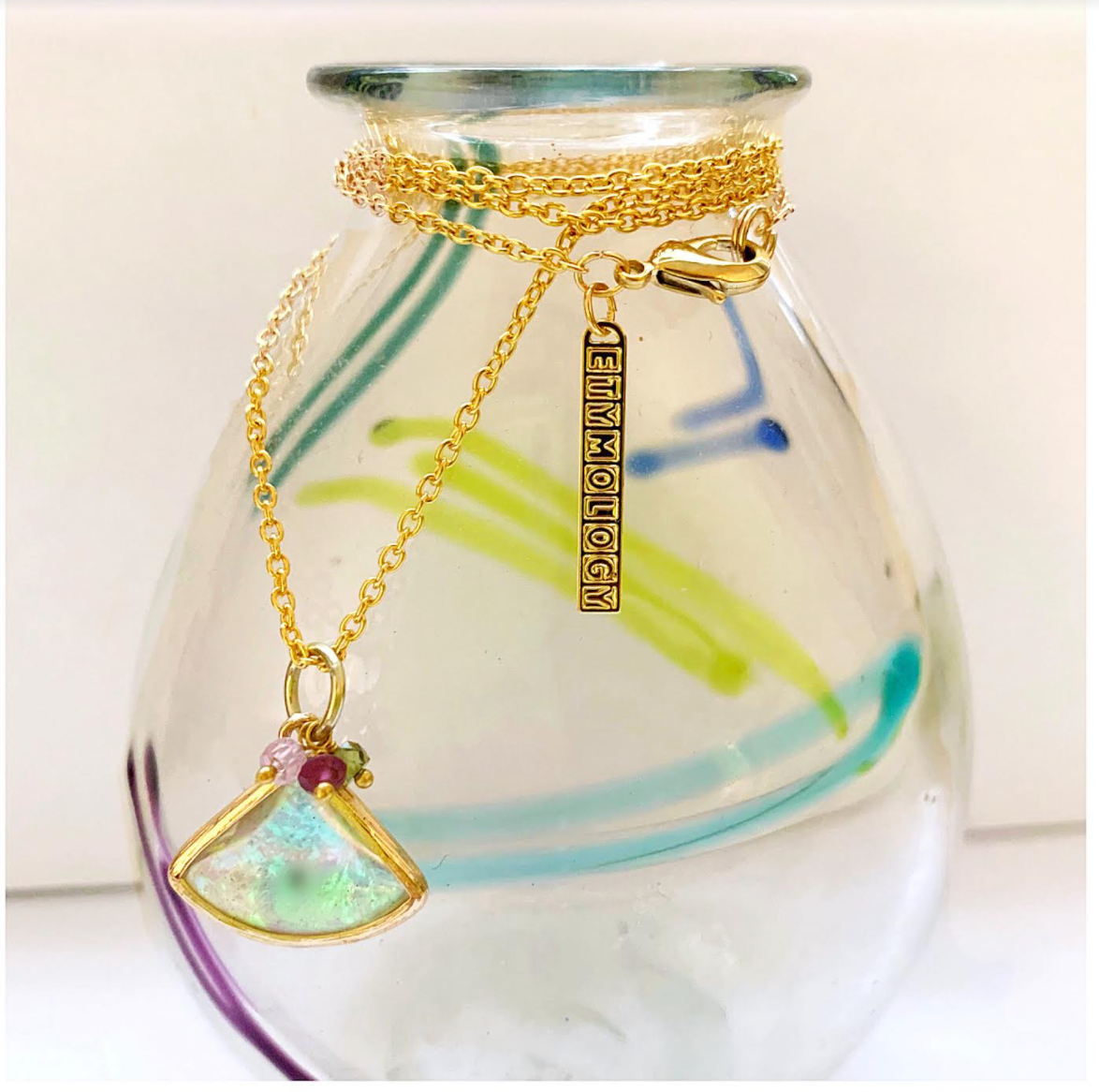 Etymology Jewelry - Vendita all'ingrosso Collana con ciondolo/pendaglio - Collana con pendente in opale artificiale - Gioielli boho con cristalli1