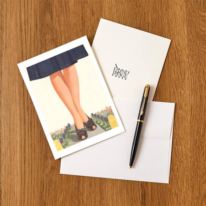 Found Image Press – Engroshandel Brevpapir/sæt med noteskort – Hilsen Kort AM-657 Ben af Kæmpekvinde i Haven1