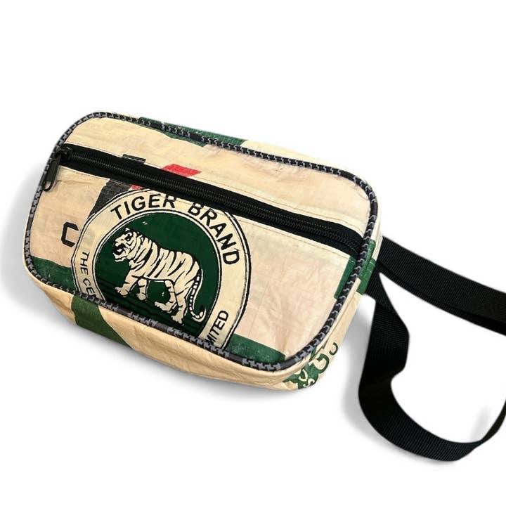 ¡NUEVO! Mini Moon Bag para venta al por mayor de TORRAIN Recycled Bags