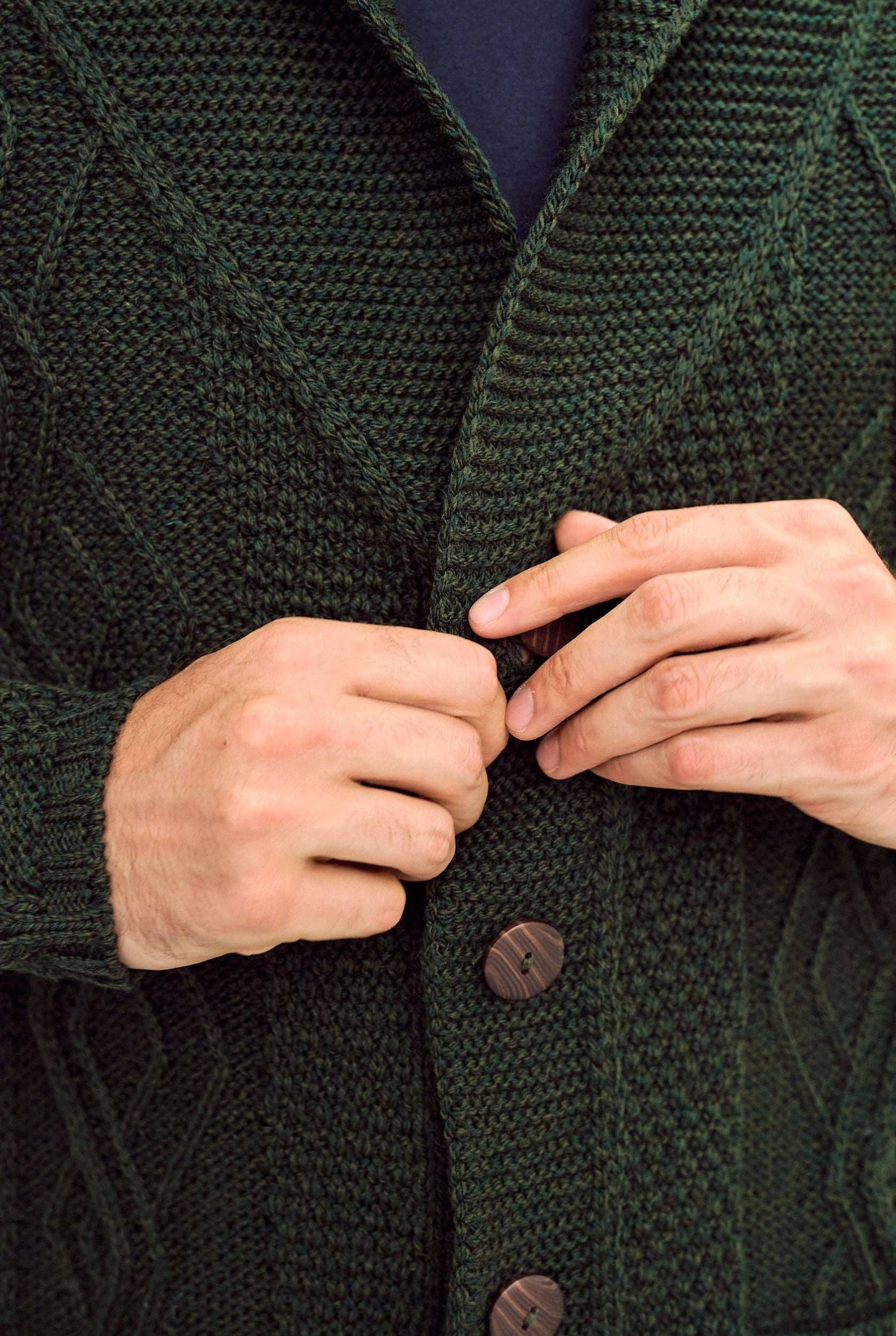 Aran Woollen Mills - Wholesale Cardigan - Men's - Killary Fjord Aran Cardigan - Forest Green5