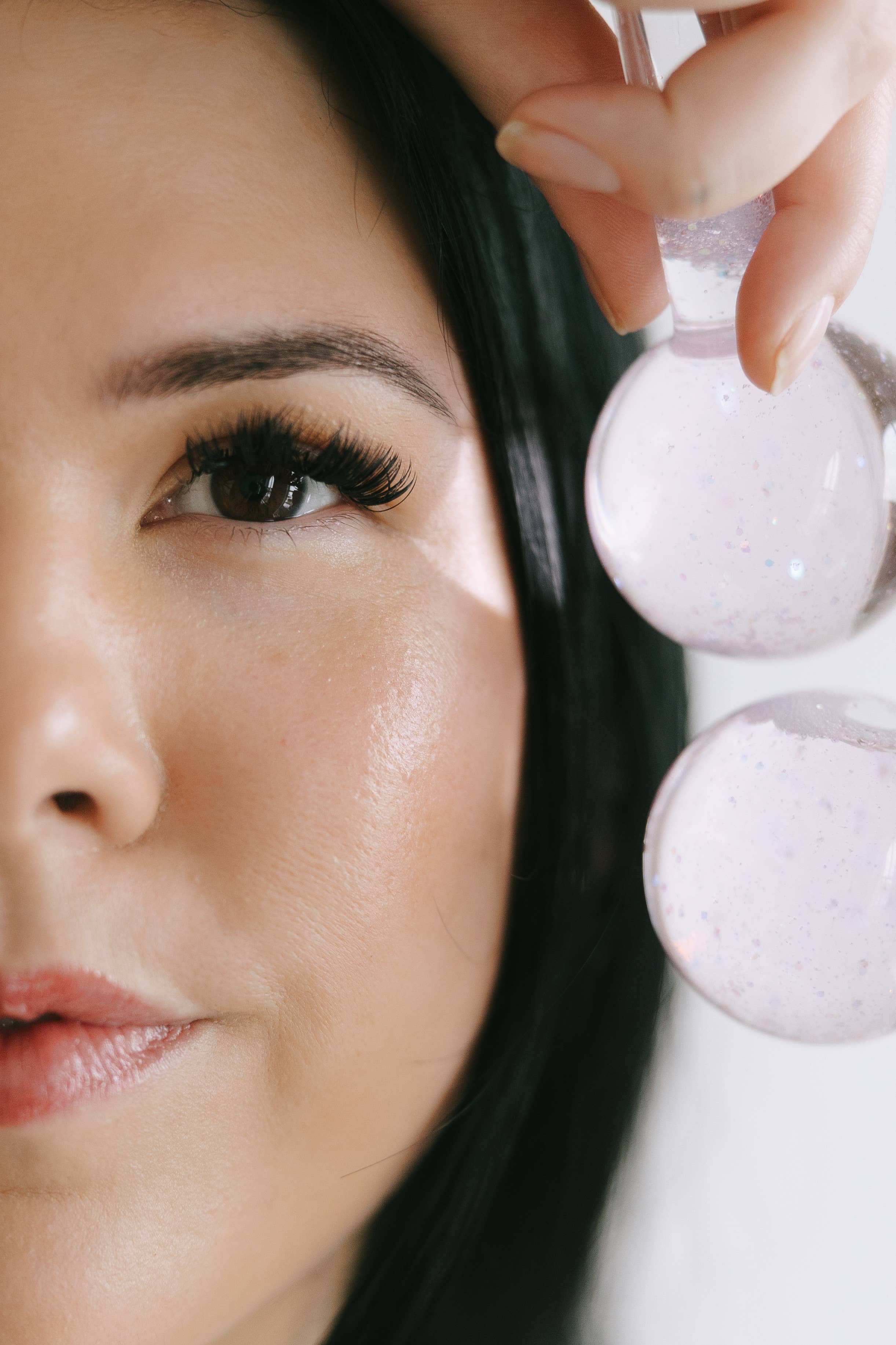 Dahlia Skincare – wholesale Face/beauty roller – Aura Cooling Facial Globes2