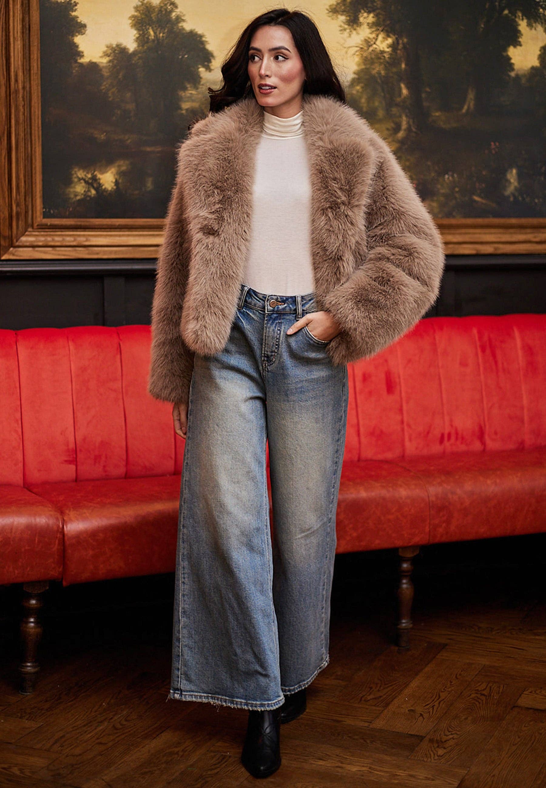 ANGELEYE - Wholesale Fur/Faux Fur Coat - Women's - Faux Fur Short Coat in Coffee4