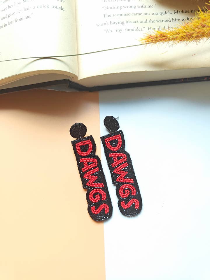 DAWGS Perlebesatte Statement-Øreringe Spilledags Smykker for engroshandel hos ShopHimalaya