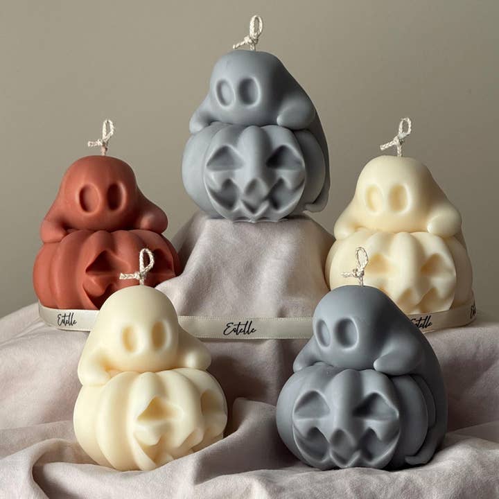 Estelle Studio – wholesale Novelty candle – Handmade Spooky Pumpkin Ghost Candle: Halloween Soy Wax Decor