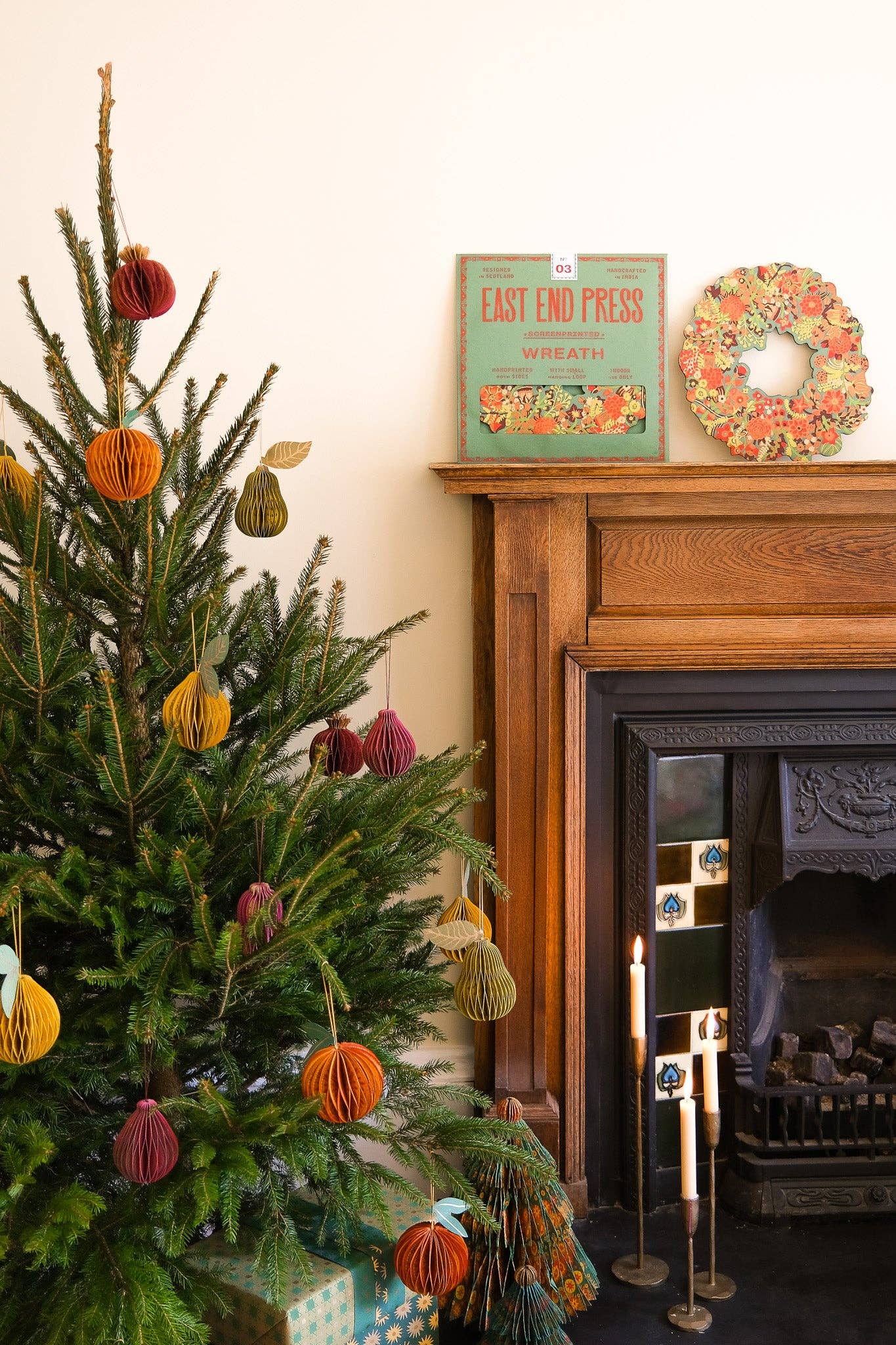 East End Press – wholesale Wreath – UK/EU: Christmas Foliage Cotton Board Wreath5