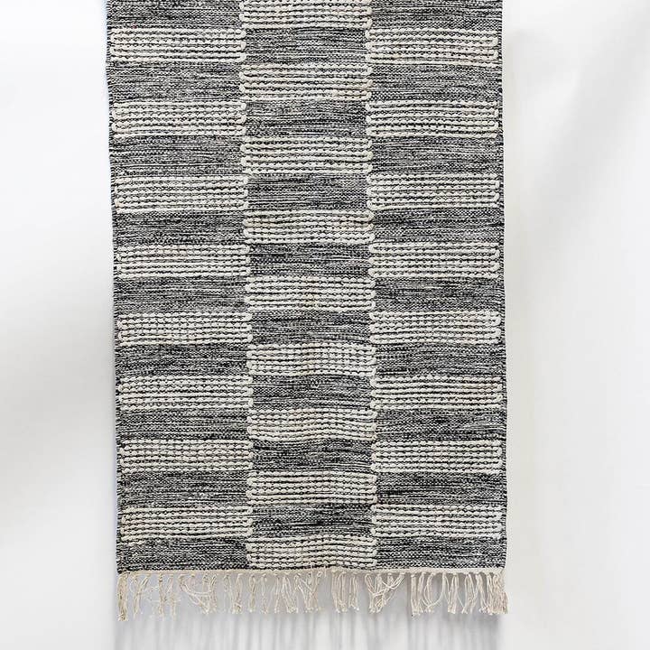 3' x 5' Cotton Rug with Tassels, Small for wholesale by Brizon