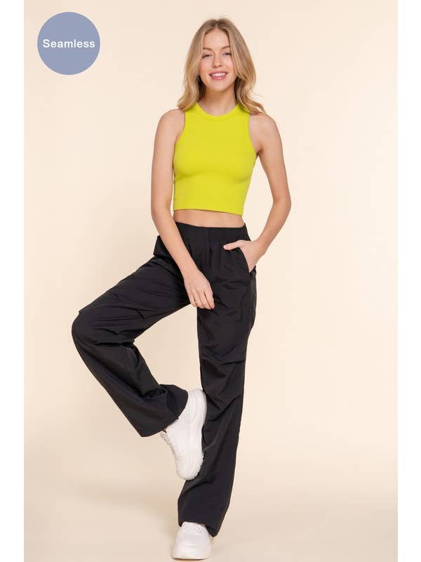 Active Basic | Active USA – Großhandel Strickoberteil – Damen – Ärmelloses, nahtloses Ripptop mit Rundhalsausschnitt7