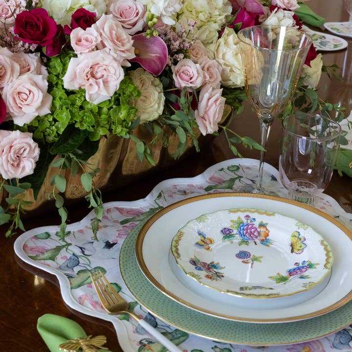 Frances Fields Home, formerly Fenwick Fields - Wholesale Dinner & Cloth Napkin - Linen Scalloped Square | Olive Green (4-pack)3