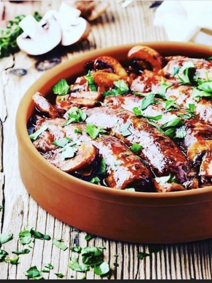 8-inc Unglazed Cooking Oven Pan, Clay Casserole Dish for wholesale by GJE Terracotta