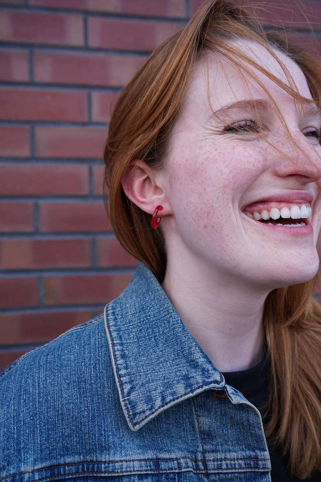 Spiffy & Splendid - Wholesale Hoop Earrings - Micro Cam Mini Hoops - Scarlet // Jewelry, Earrings, Fall6