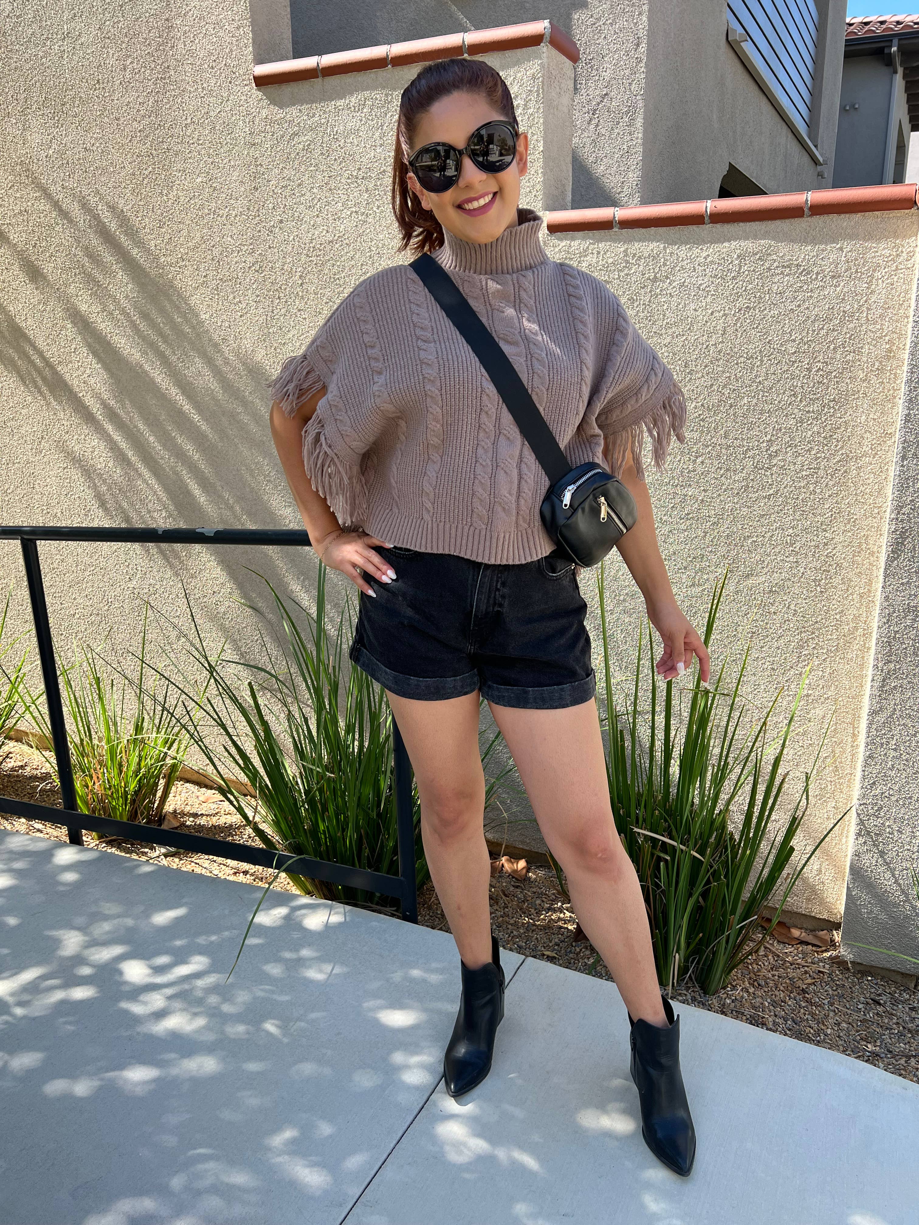 Justin & Taylor - Wholesale Poncho - Dames - Cider || Crop Top Poncho met Kwastjesrand9