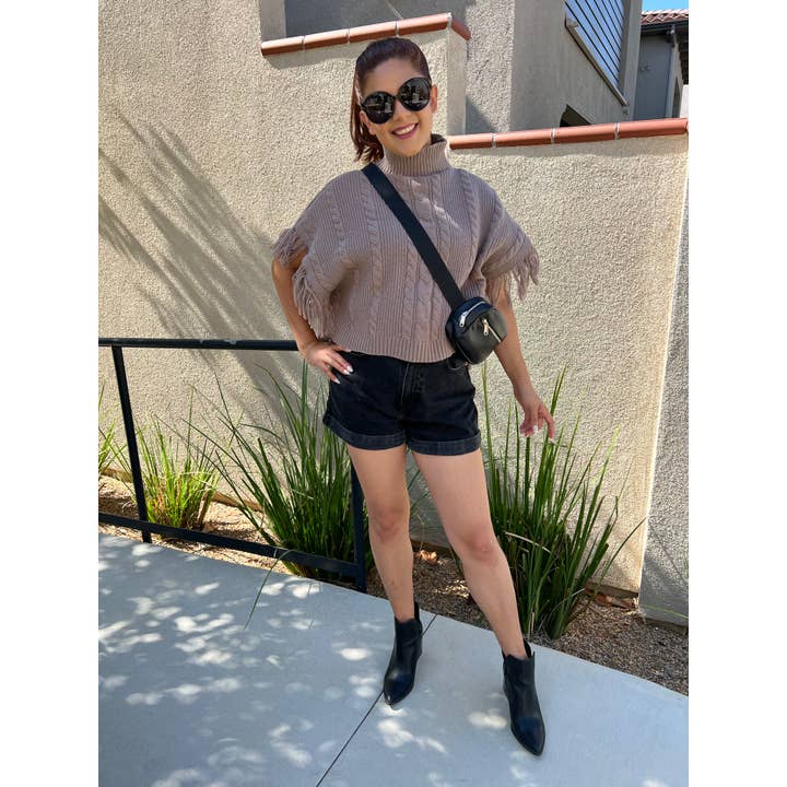 Justin & Taylor - Wholesale Poncho - Dames - Cider || Crop Top Poncho met Kwastjesrand9