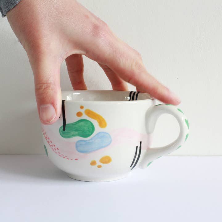 Tasse Arty peinte à la main pour la vente par Desired-Design