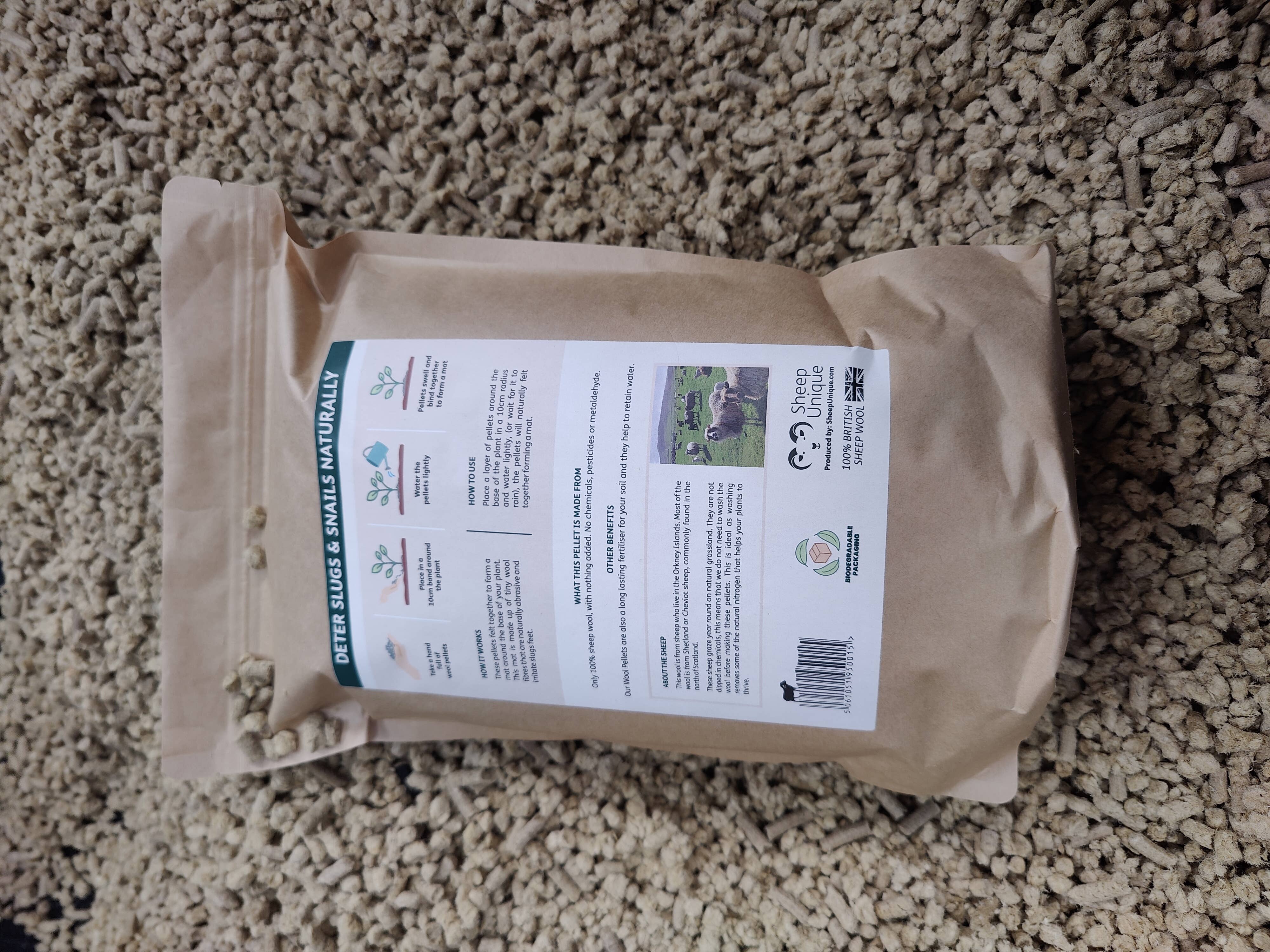 Sheep Unique - Wholesale Planting/potting soil - Slug Wool Pellets - 100% Wool, Pest Repellent, 3.5L / 7.3pts14