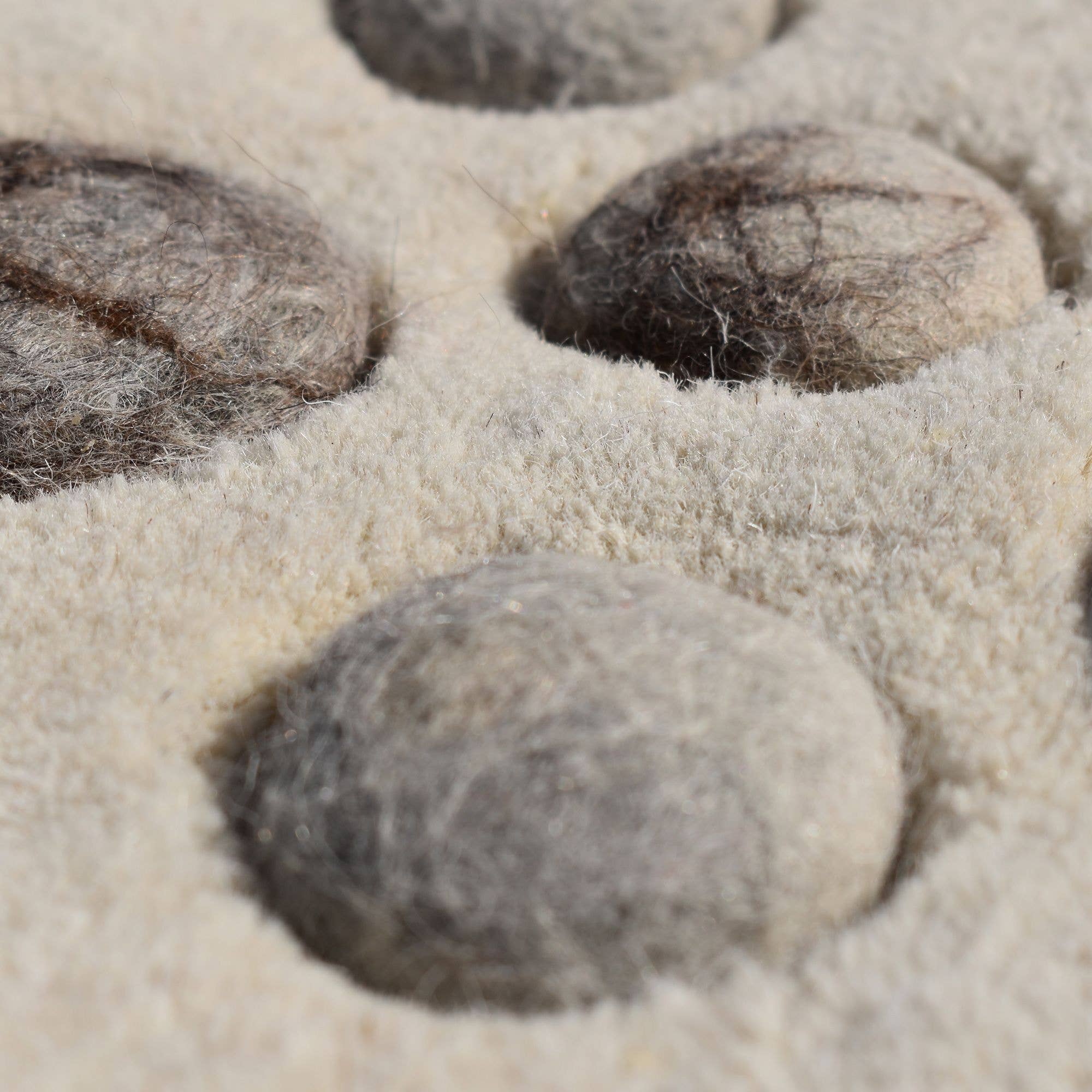 beige NOSTRAL handgetuft wollen vloerkleed voor woonkamer voor groothandel op Faire5