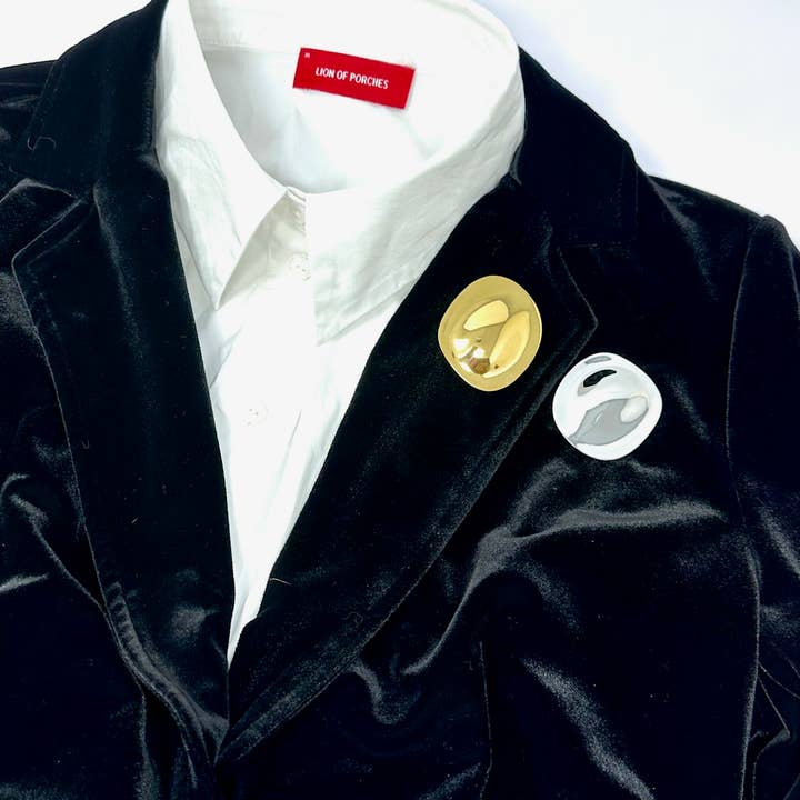 Simple abstract brooch for wholesale by Lovethelinks Ltd