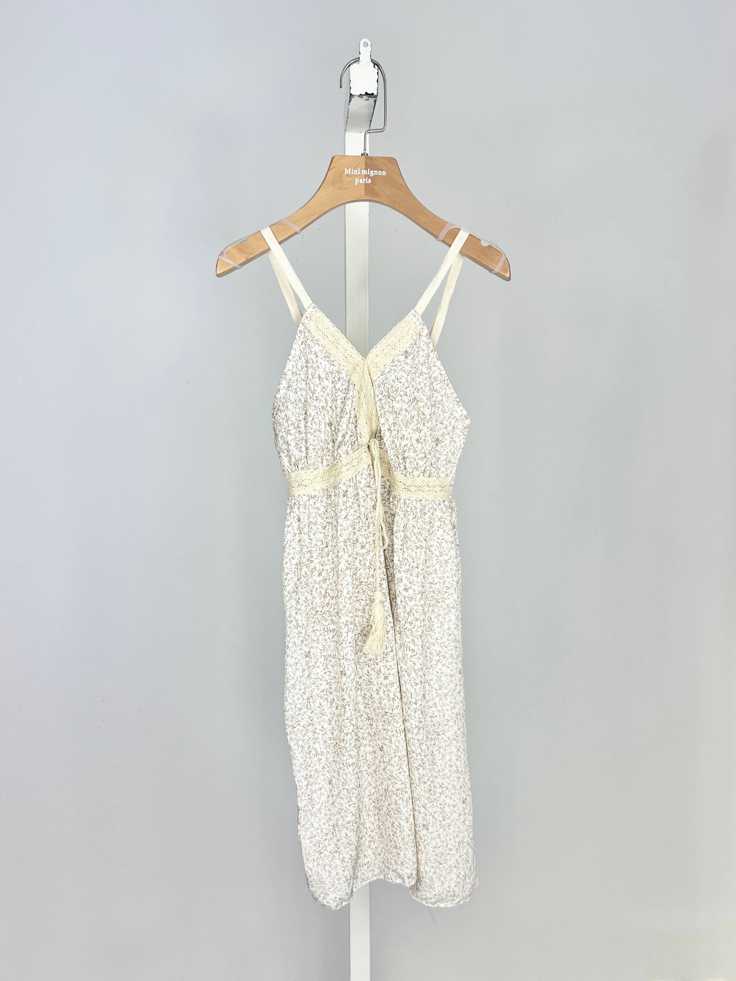 MINI MIGNON PARIS – wholesale Dress – Kids – Bohemian floral dress with lace and adjustable straps for girls5