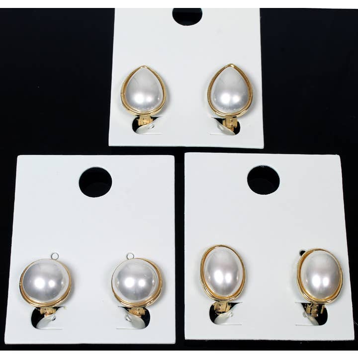 Orecchini a clip con bordo dorato perlescente per la vendita all'ingrosso da parte di Western Counties Wholesale