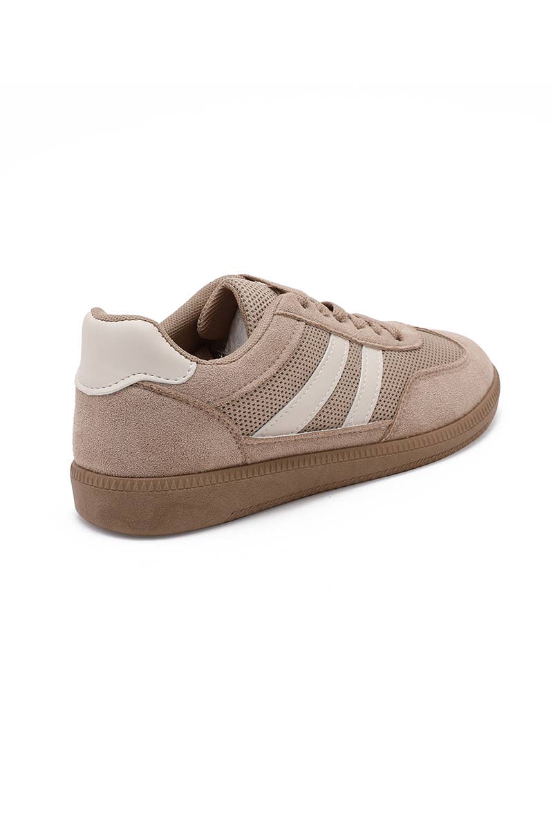 Joia Paris - Wholesale Lifestyle Sneakers - Women's - Lightweight and comfortable sneakers, ideal for everyday use B-661713