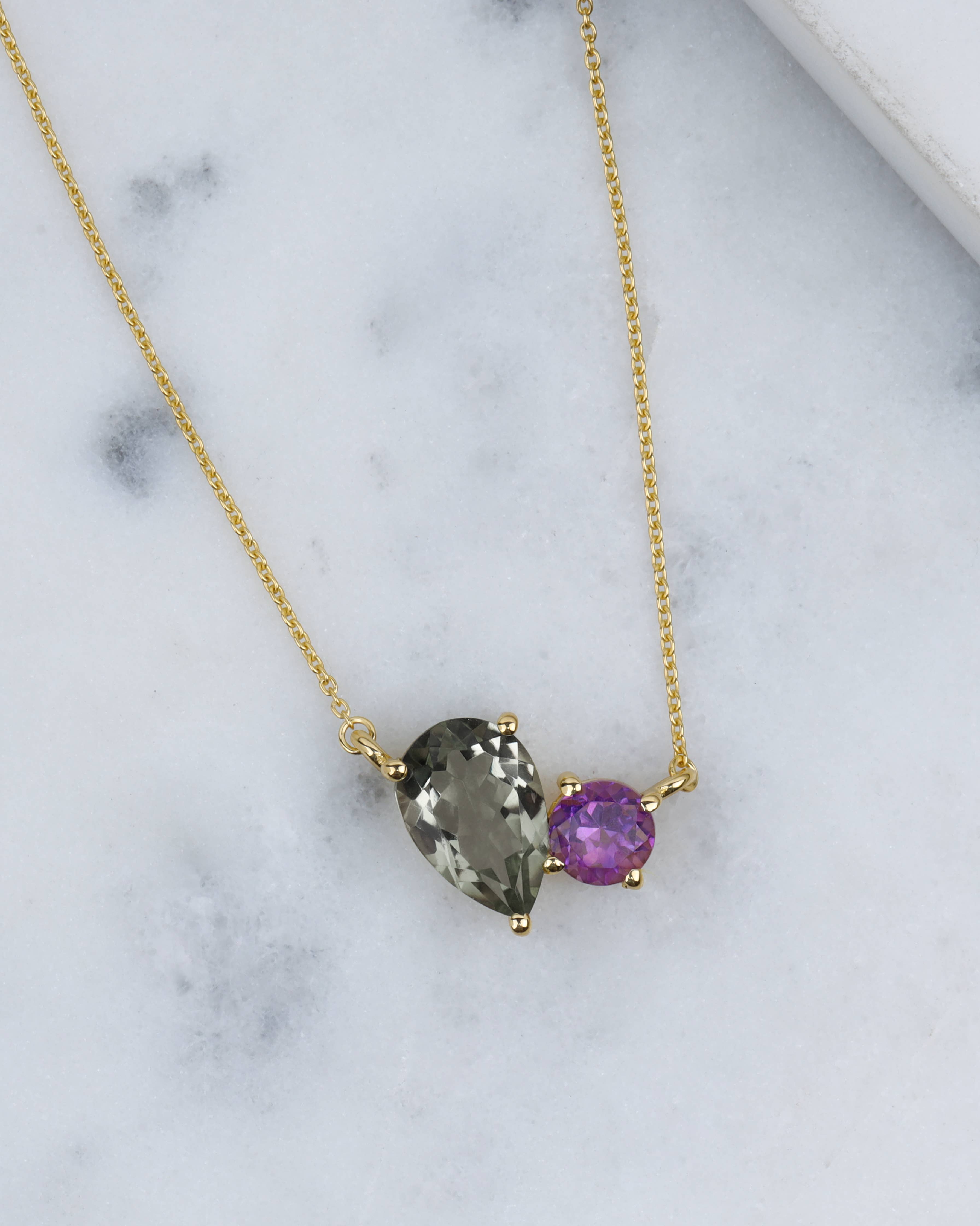 Tiramisu - Vente Collier maille et chaîne - Collier en argent plaqué or 14K avec pierres précieuses d'améthyste verte1