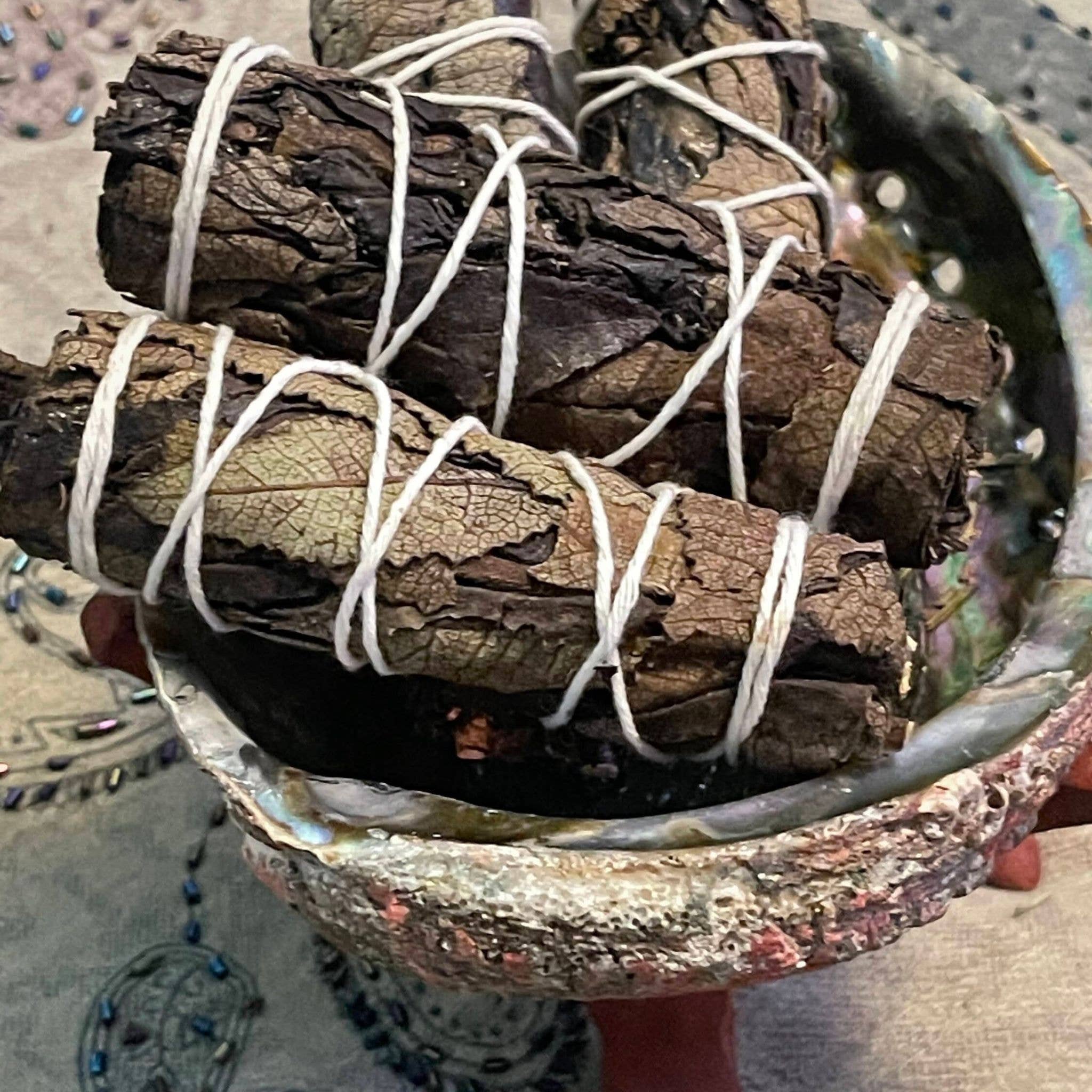 Third Eye Sage – wholesale Smudge stick – Black Sage Mugwort 4″ Smudge Sticks Bundle4