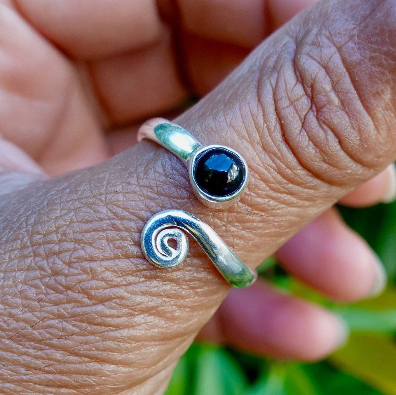 Mistry Gems - Wholesale Single Stone/Solitaire Ring - Unisex Adjustable Black Onyx Ring | 925 Sterling Silver,R61O0