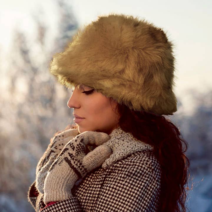 Sensibling Corp. - Wholesale Bucket Hat - Women's - Fuzzy Faux Fur Bucket Hat