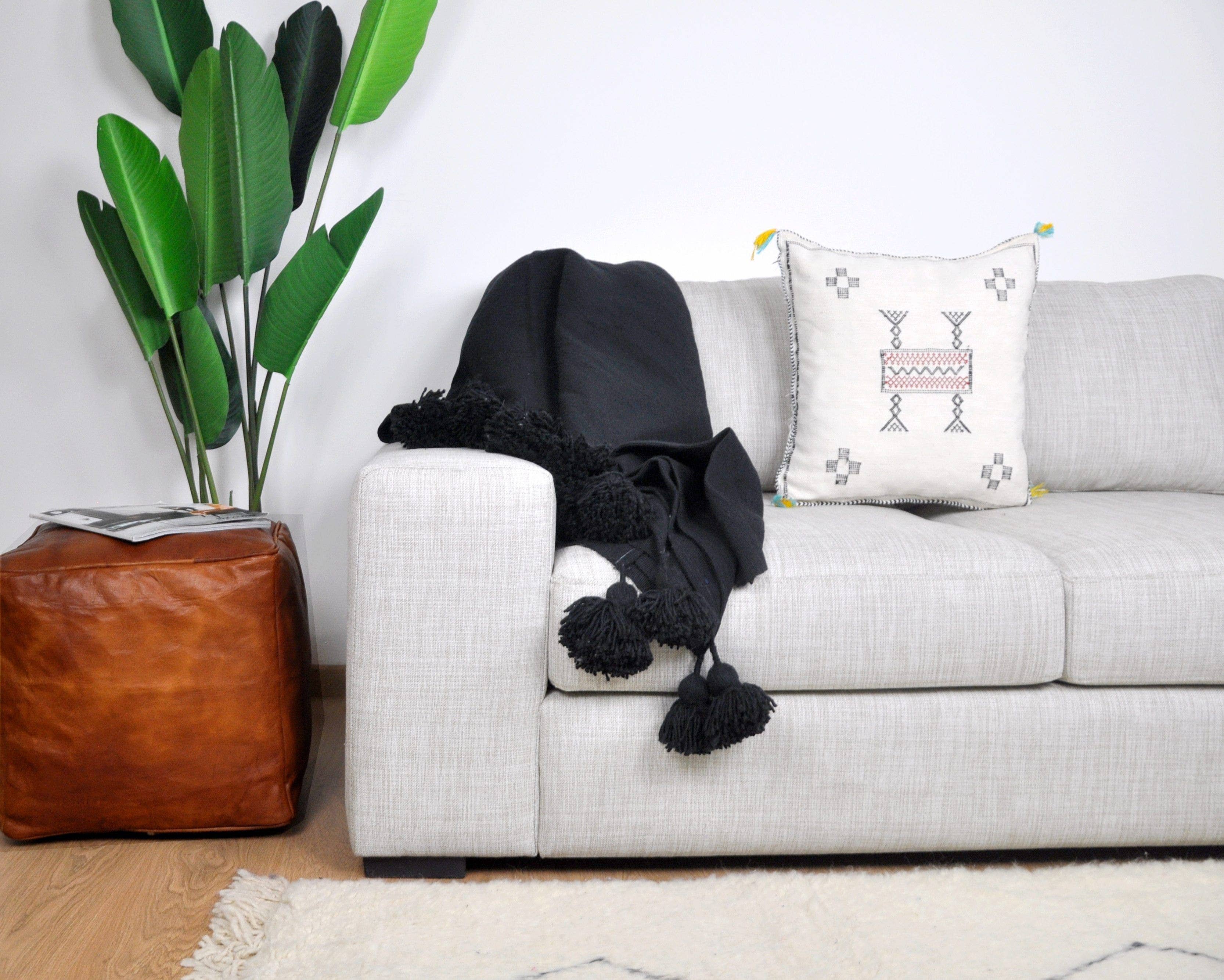 marrakeshop - Vente Plaids - Plaid marocain premium fait main avec pompons et franges21