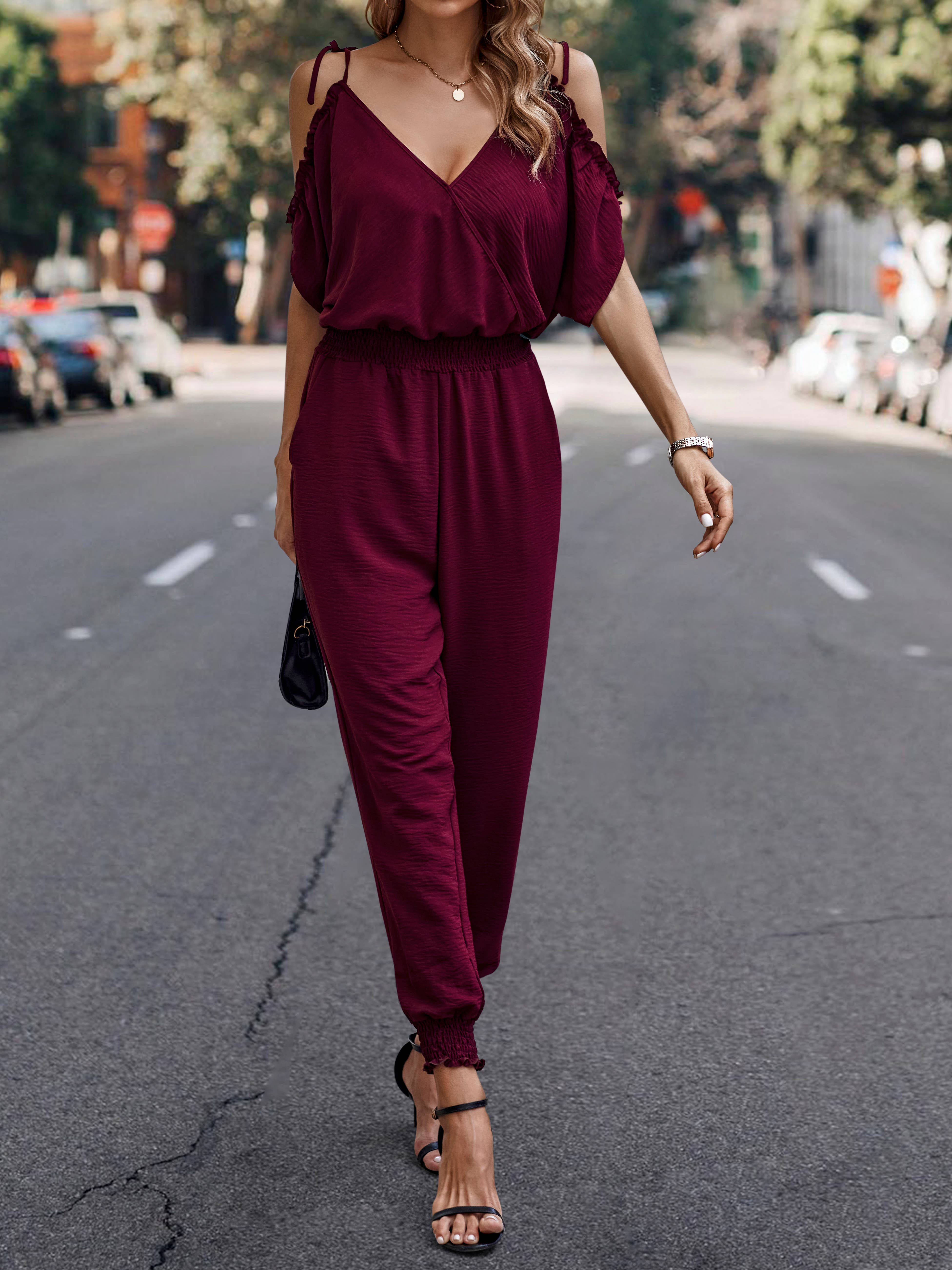 eLook – Großhandel Jumpsuit – Damen – SZ1-J9004 Schulterfreier Wickeloverall mit gesmokter Schulterpartie40