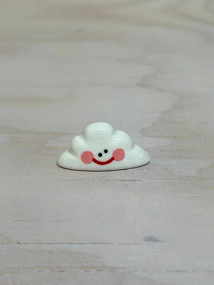 Cloud Desk Pal - Mini Bibelot en Céramique (Fabriqué sur Commande) (Copie) pour la vente par Rolly Poly Studios