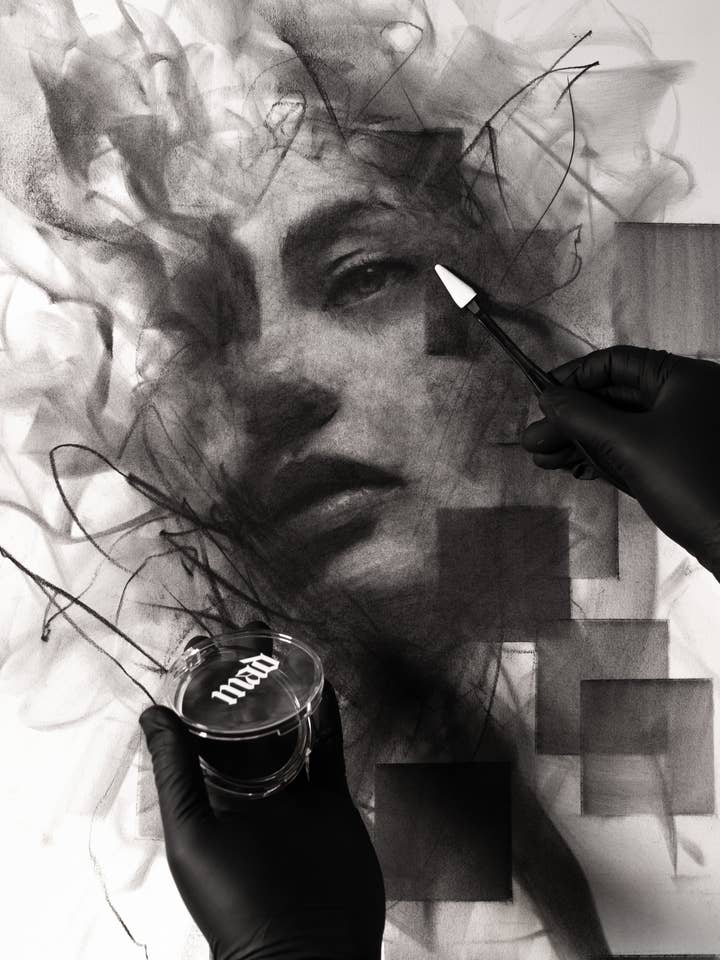 PALETTE DE PASTELS FOU — NOIR pour la vente par Mad Art Materials