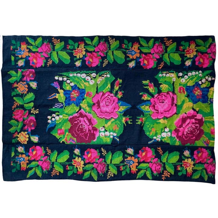 MADE WITH LOVE RO SRL – Tapete por atacado – Tapete floral romeno feito à mão com belas rosas cor de rosa2