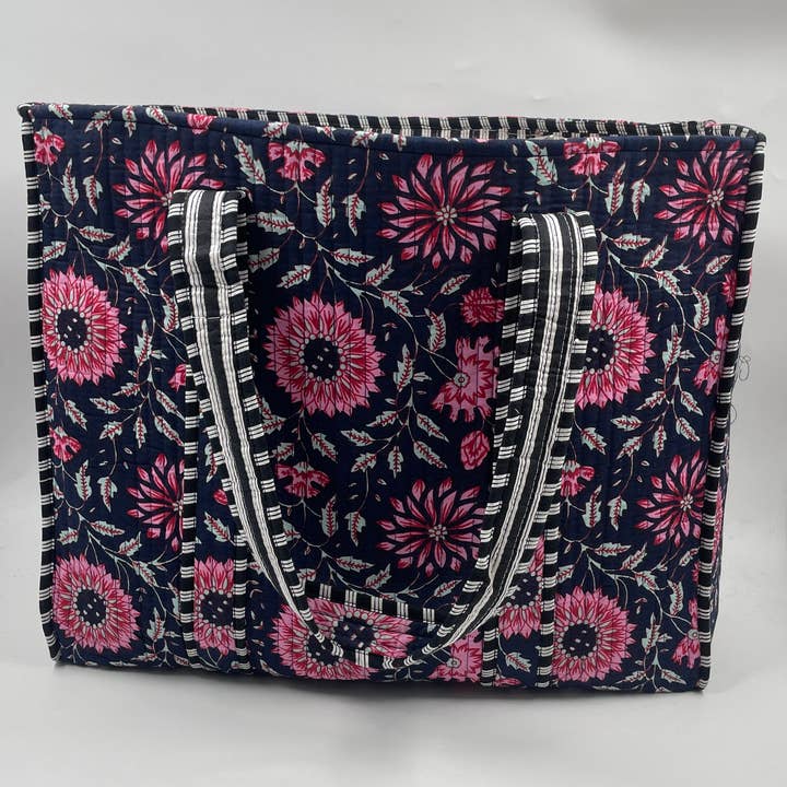 100% Cotton Kantha Quilted Boho B.Floral Reversible Tote Bag and other Purchase Wholesale fabric handbags. Free Returns & Net 60 Terms on Faire trending on Faire.