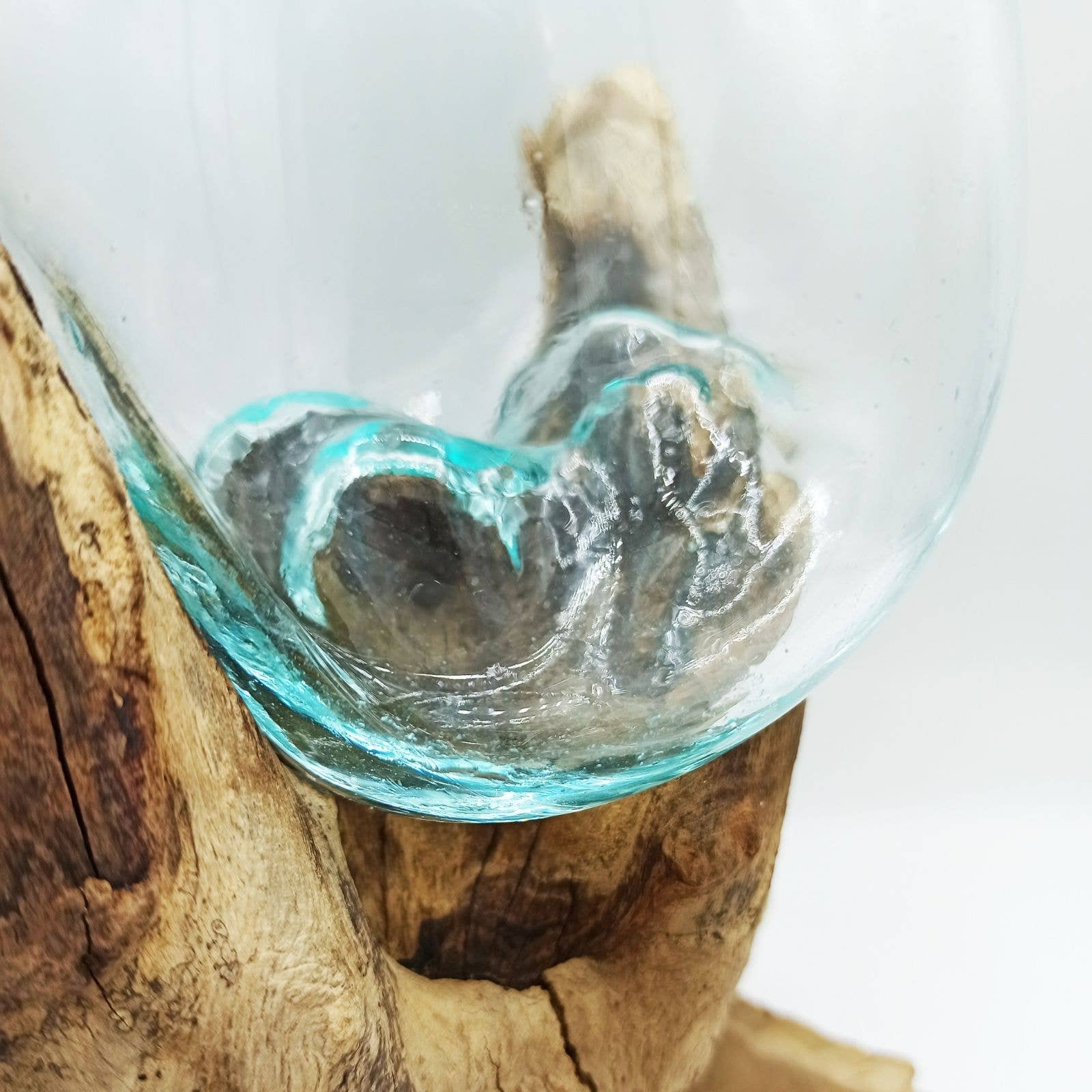 AWGifts Europe - Wholesale Decorative Plate/Dish/Bowl - Large Molten Glass on Wood Decorative Bowl1