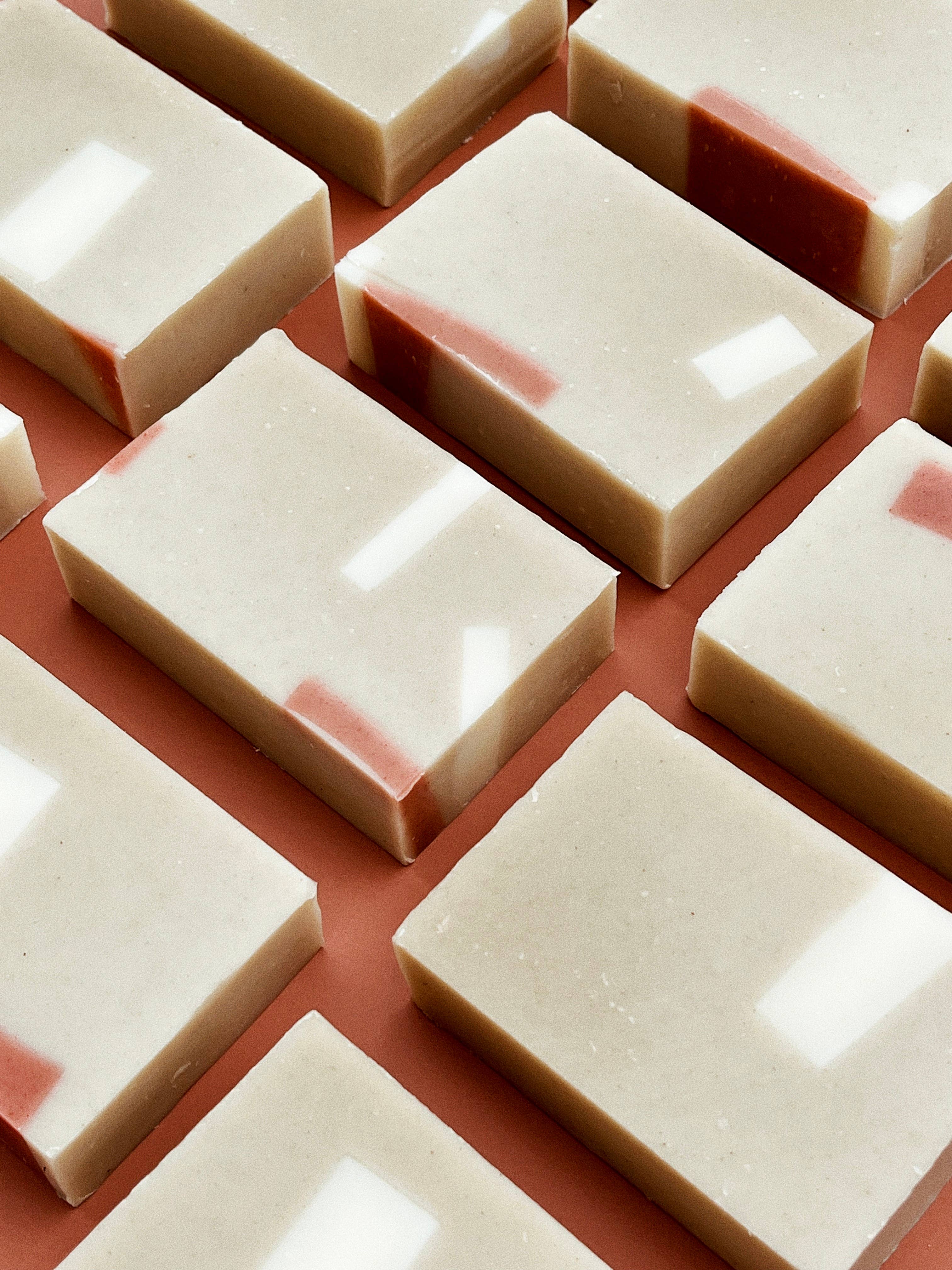 Bell Mountain Naturals - Vente Pains de savon - Savon en barre Hippie Hollow. Naturel, sans palmiers. Durable.1