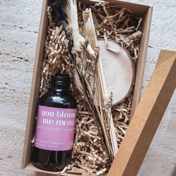 Everwood Candle Co. - Wholesale Reed Diffuser - 'You Bloom Me Away' Botanical Reed Diffuser 200ml