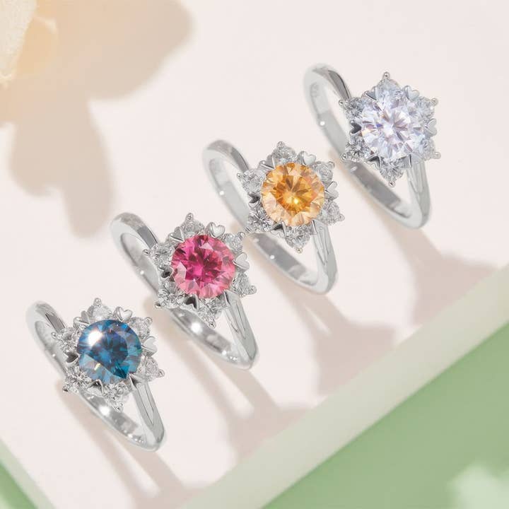 Bague Fleur d'Étoile Moissanite | Bague Tendance en Argent Sterling 925 | 1 Carat Couleur D pour la vente par Sparkile