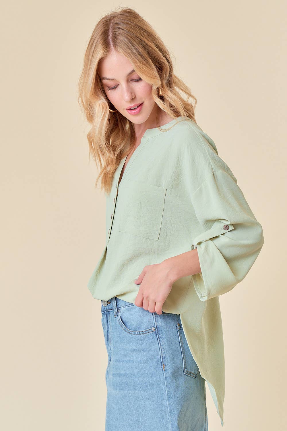 Doe and Rae - Wholesale Tunic - Women's - HALF BUTTON HI-LO BLOUSE - 43942T5