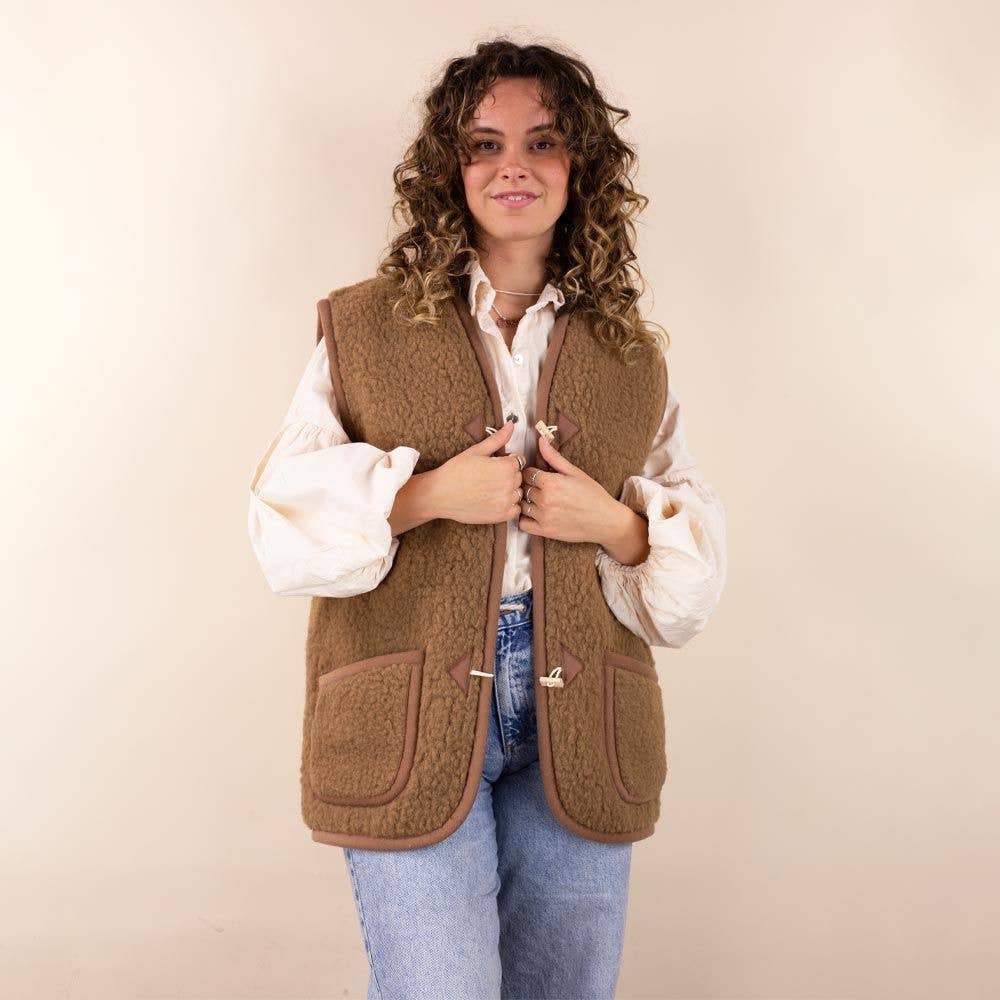 Moonrise - Wholesale Outerwear Vest - Women's - Women's Wool Jacket with brown button0