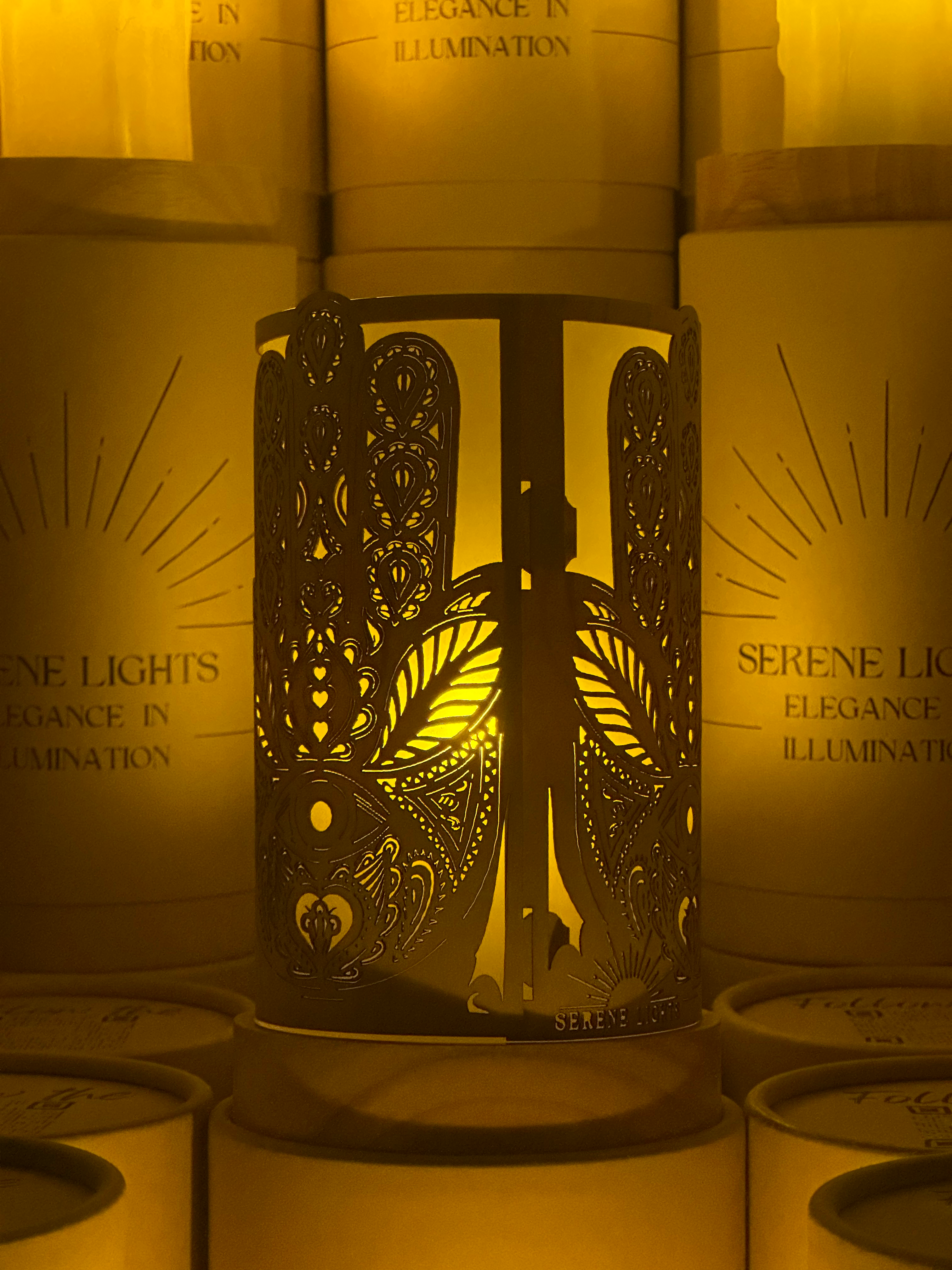 Serene Lights - Vente Décorations de table - Hamsa, Bougeoir Décoratif – Gravé au Laser, Placage de Bois Fait Main, Bougie LED Rechargeable6