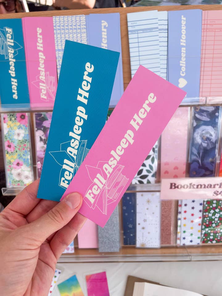 Marque-page s'est endormi ici pour la vente par Wren and Rose