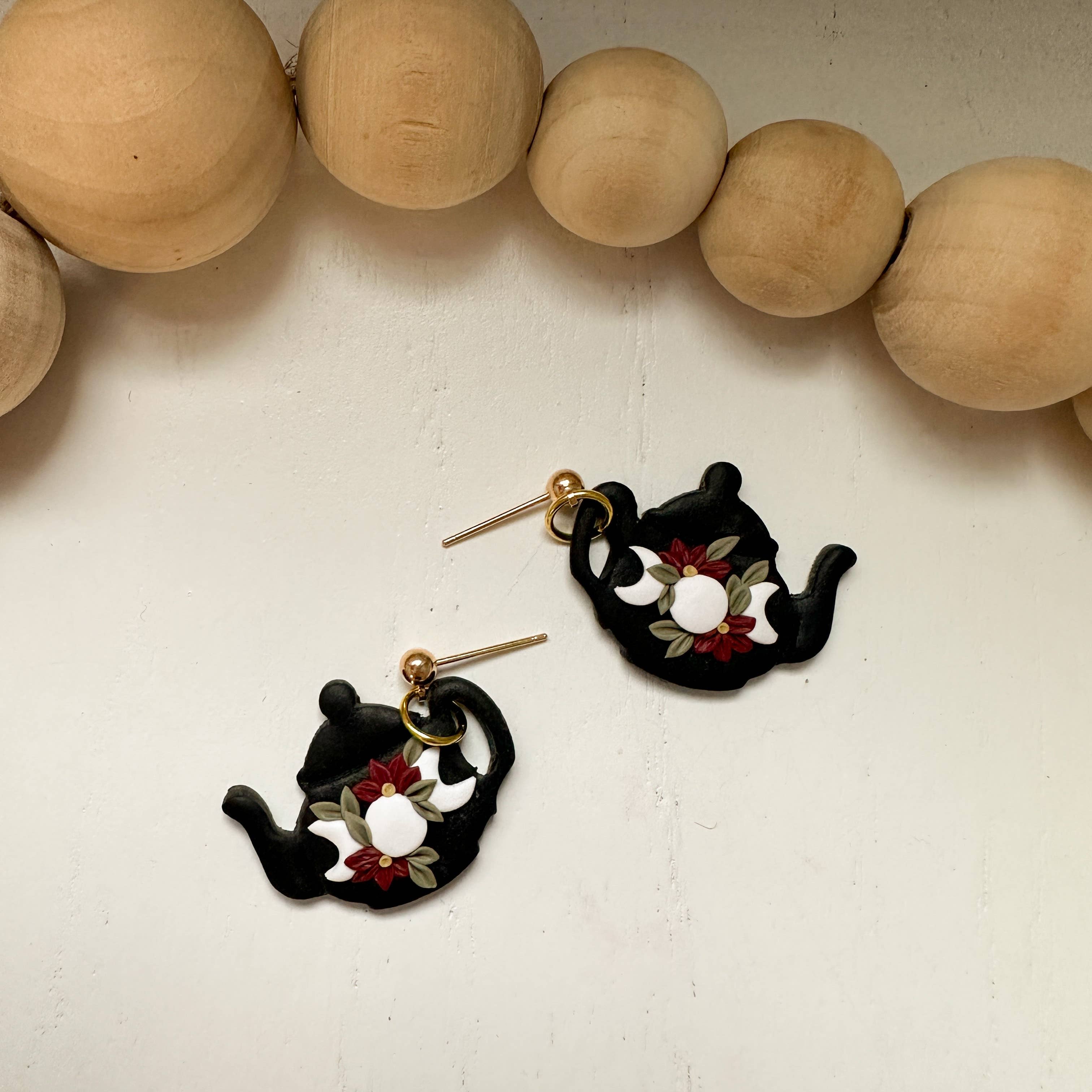 Amber Rae Studio – Großhandel Ohrhänger – Teapot Clay Ohrringe mit Blumenmuster | Teapot Ohrringe mit Blumenmuster4