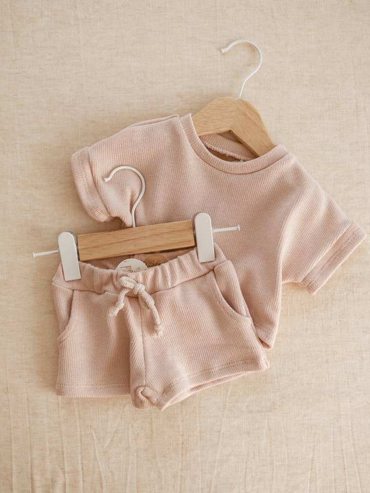 Strickshorts & Top / Rosa für den Großhandel von PETITE EvelinaApparel