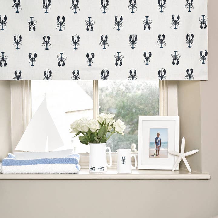 Sophie Allport – wholesale Wallpaper – Lobster Fabric by the Metre1