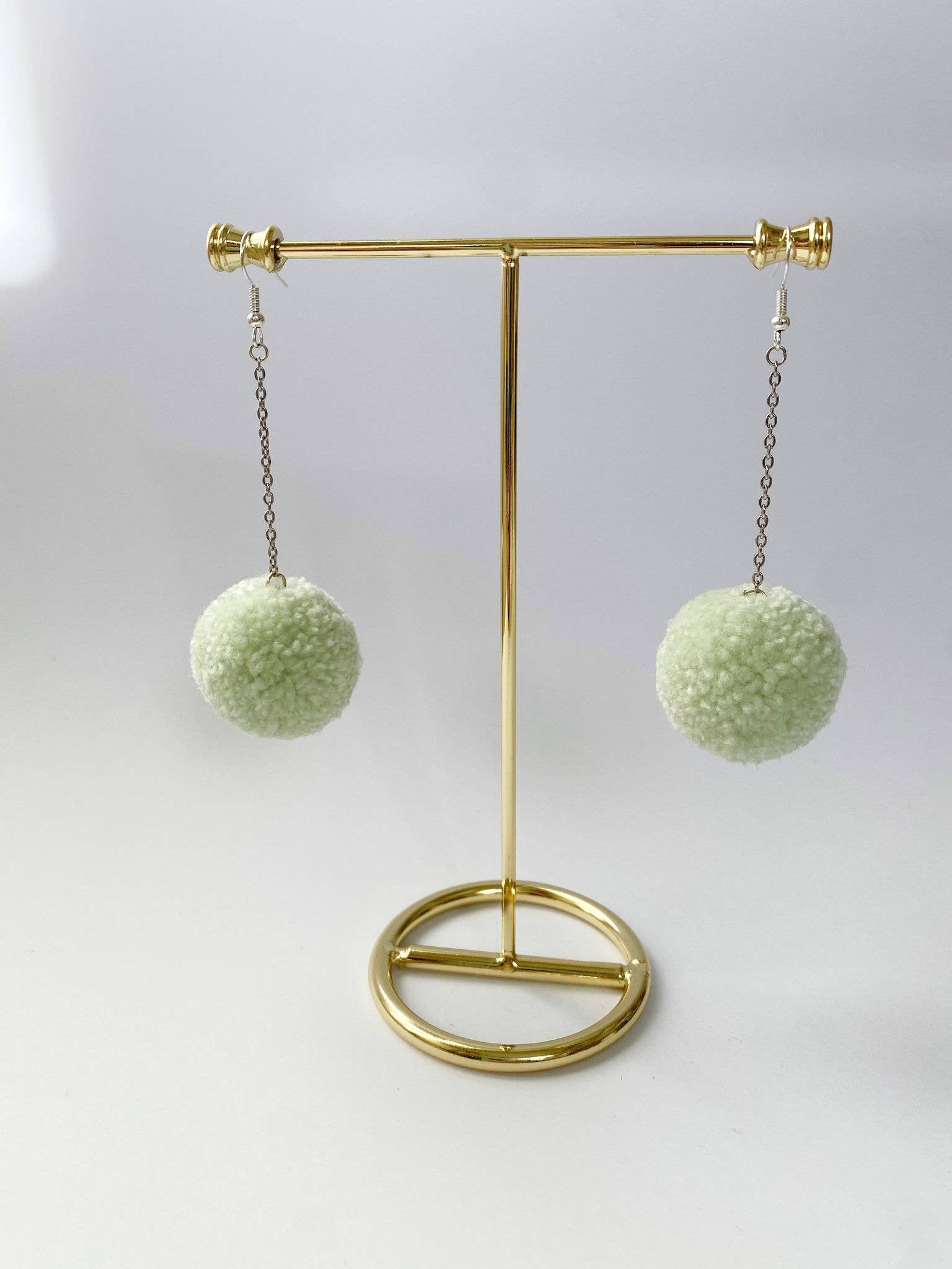 Knit&Knot Designs – wholesale Dangle earrings – Small Pom Pom Earring5