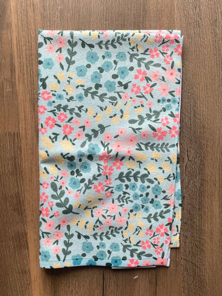 Floral Fields Handduk för wholesale av the letters mdn