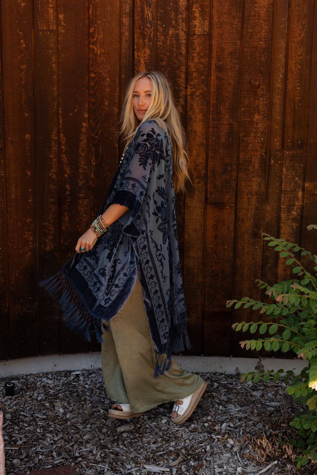 Three Bird Nest - Wholesale Kimono - Women's - Winter Favorite: Crushin' On You Velvet Kimono - Navy Blue10