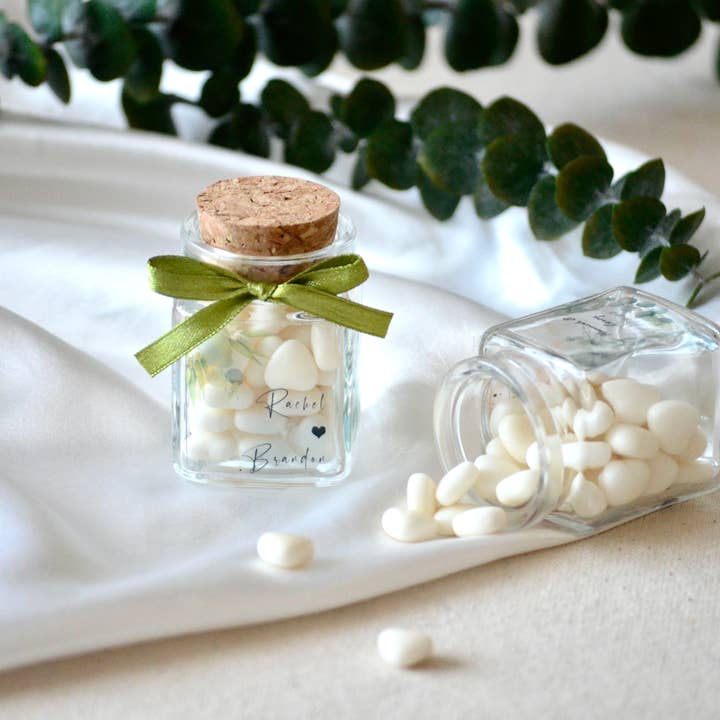 Uniq Favors - Wholesale Party gift - Heart-Shaped Candy Glass Bottle Favors, Wedding Candy Favors1