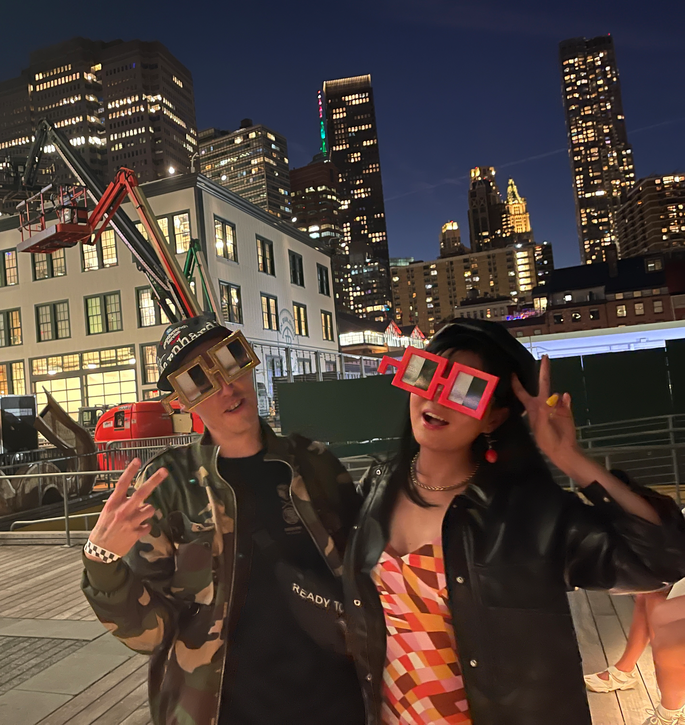 Bigshot Toyworks - Wholesale Gag Gift/Novelty Gift - Bigshot Noggles in Classic Red14